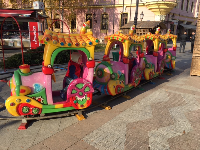 Adventski mini-lunapark